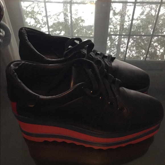 High platform sneaker - Picture 2 of 3